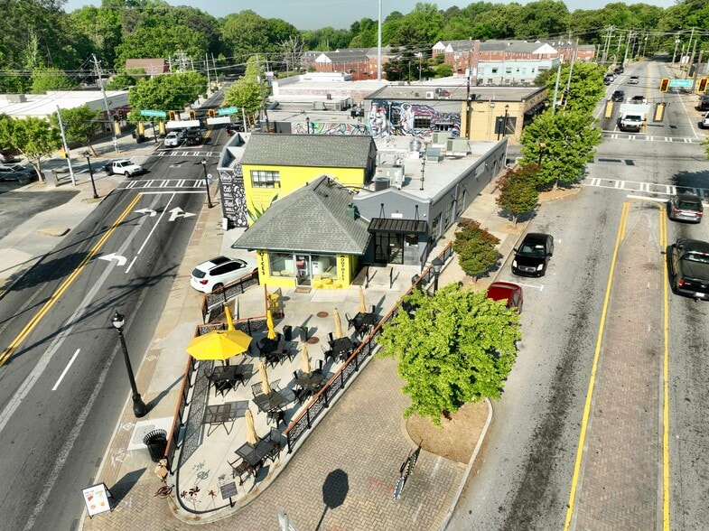 Primary Photo Of 2311 Cascade Rd SW, Atlanta Unknown For Lease