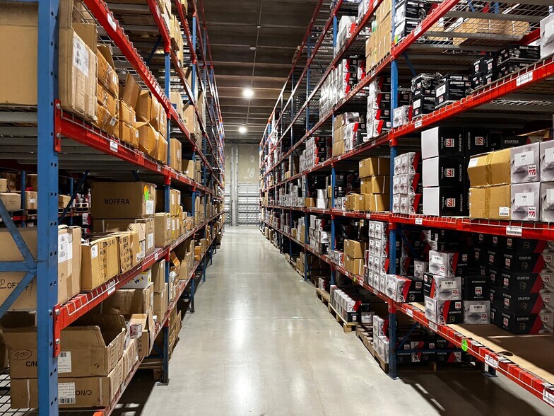 More Photos Of 7851-7863 NW 46th St, Doral Warehouse For Lease