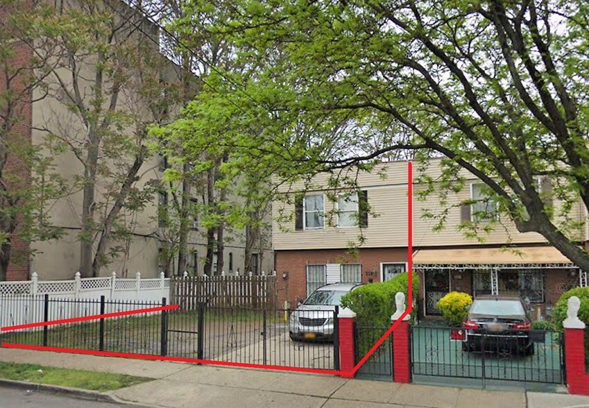 Primary Photo Of 546 Saratoga Ave, Brooklyn Apartments For Sale