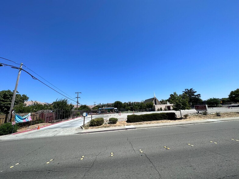 More Photos Of 200 N Abbott Ave, Milpitas Religious Facility For Lease