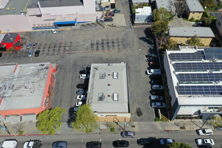 More Photos Of 1111 University Ave, Berkeley Freestanding For Sale