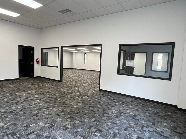 More Photos Of 1401 Fotler St, Springfield Warehouse For Sale