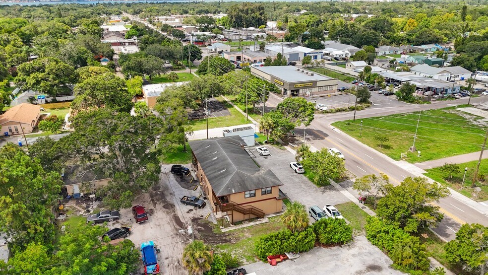 More Photos Of 1626 49th St S, Gulfport Storefront Retail Residential For Sale