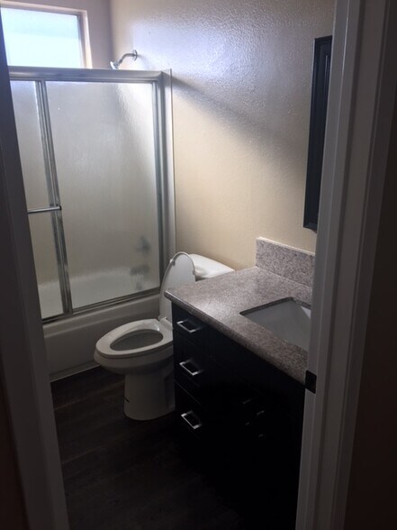 More Photos Of 16015 Halldale Ave, Gardena Multifamily For Sale