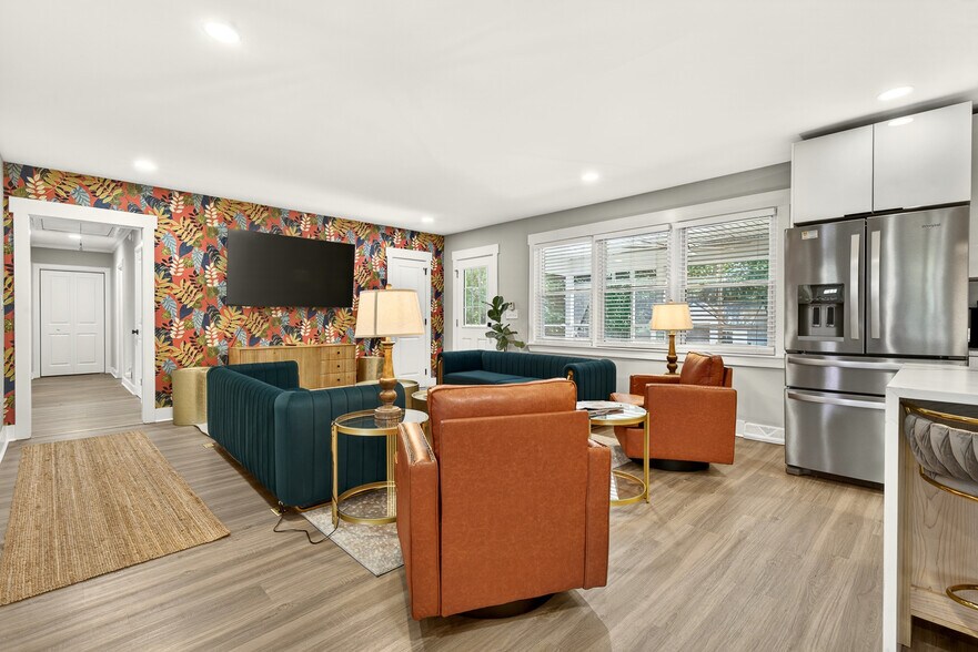 More Photos Of 1120 Central Ave, Summerville Office For Sale