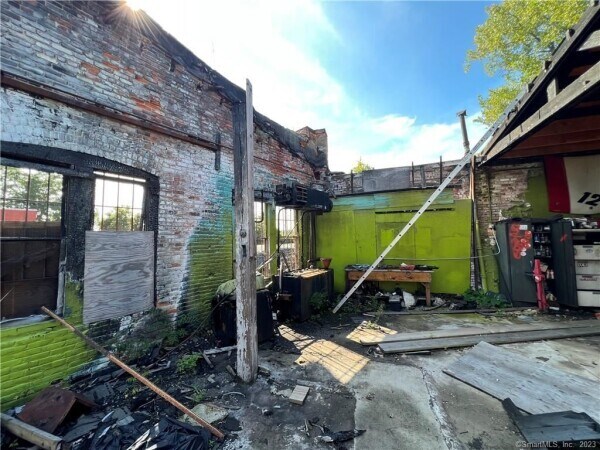 More Photos Of 639 Windsor St, Hartford Auto Repair For Sale