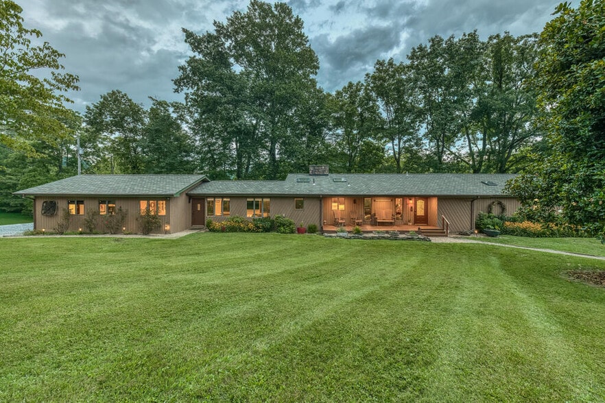 More Photos Of 19080 N Fork River Rd, Abingdon Specialty For Sale