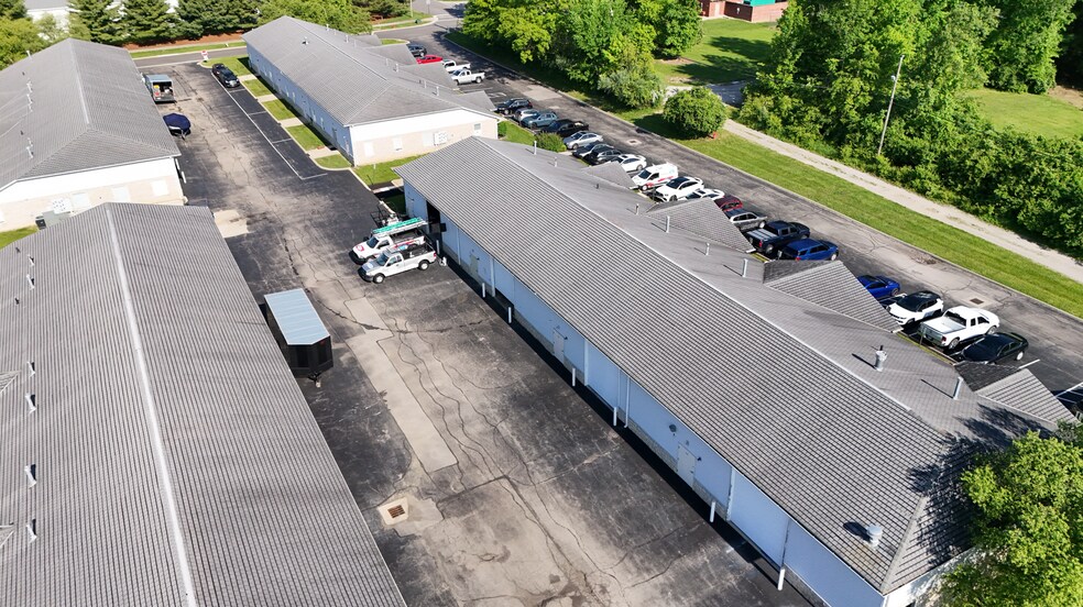 More Photos Of 10-106 Village Pointe Dr, Powell Flex For Lease