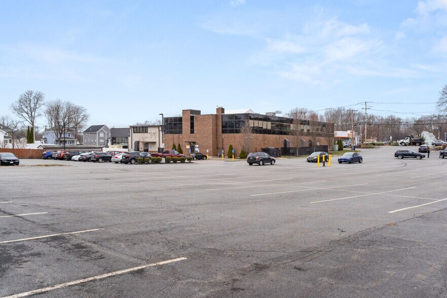 More Photos Of 629 Centre St, Brockton Office For Lease