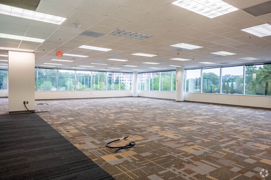 More Photos Of 7501 Boulder View Dr, North Chesterfield Unknown For Lease