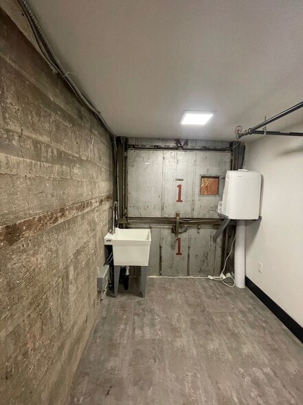 More Photos Of 150-160 Liberty St NE, Salem Apartments For Lease