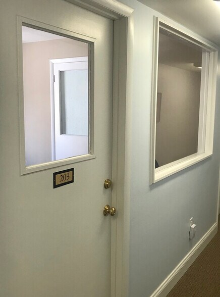 More Photos Of 92 Franklin St, Annapolis Office For Lease