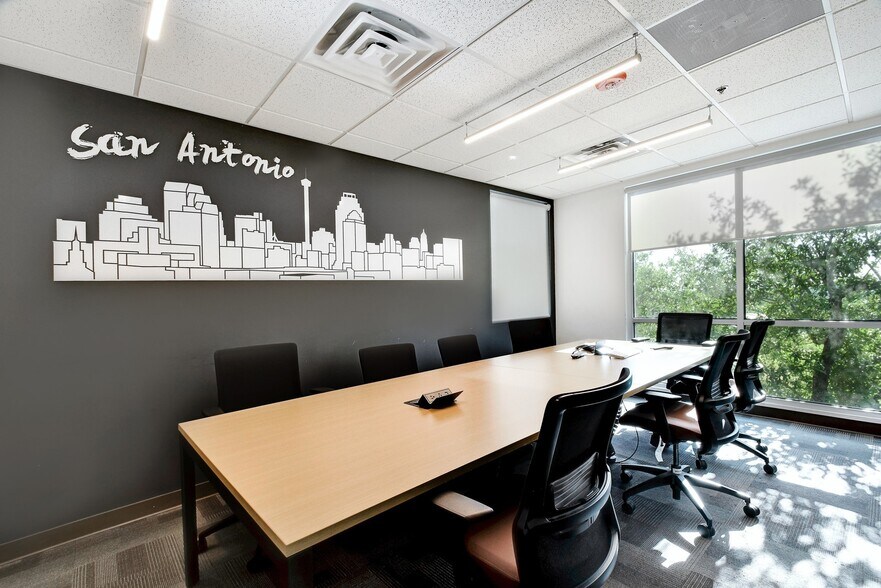 More Photos Of 18911 Hardy Oak Blvd, San Antonio Medical For Lease