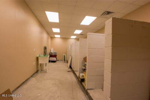 More Photos Of 1660 US 49, Magee Office For Sale