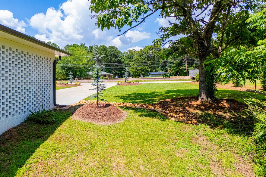 More Photos Of 2932 US-27, Buchanan Office For Sale