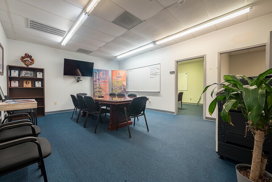 More Photos Of 208-214 E X St, Deer Park Medical For Lease