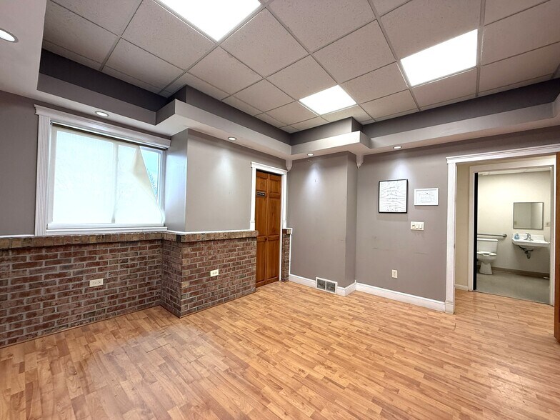More Photos Of 4944 Ver Plank Rd, Clay Light Manufacturing For Sale