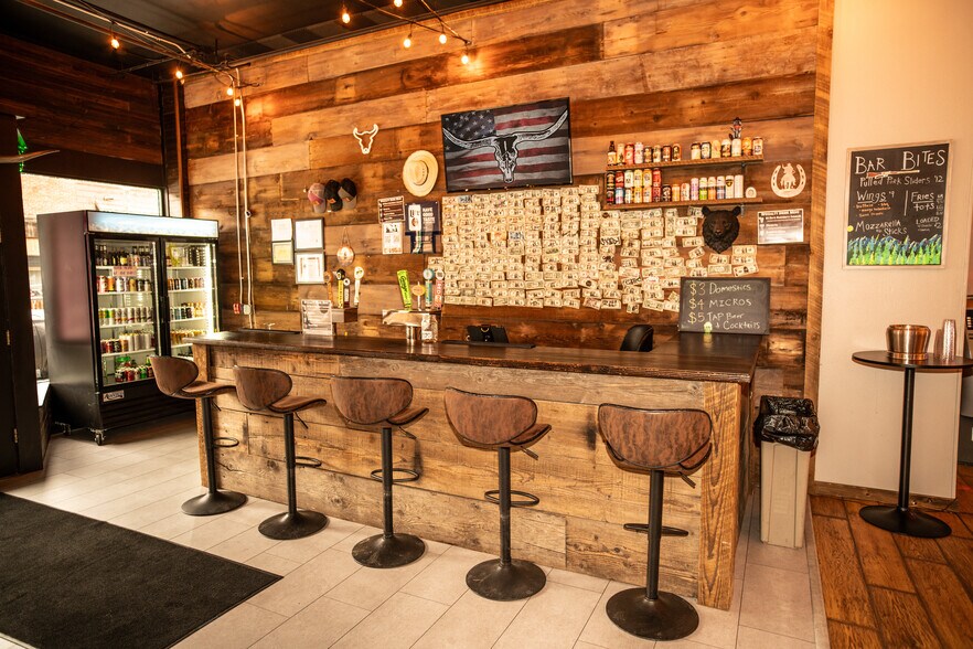 More Photos Of 152 Johnson Ave, Orofino Bar For Sale