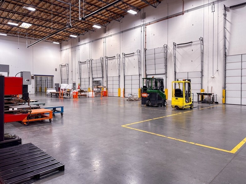 More Photos Of 4251 NE 185th Dr, Portland Warehouse For Lease