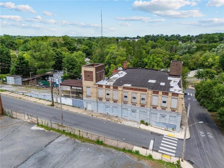 More Photos Of 365 W Whitehall St, Allentown Warehouse For Sale