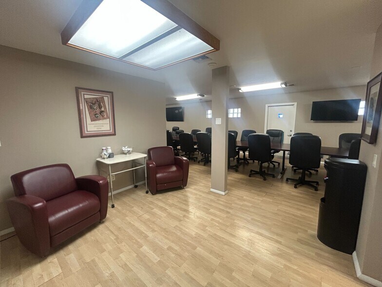 More Photos Of 520 E Southern Ave, Tempe Office For Sale