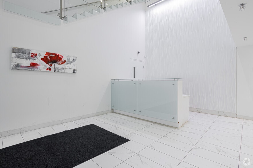 More Photos Of 634 6th Ave SW, Calgary Loft Creative Space For Sale