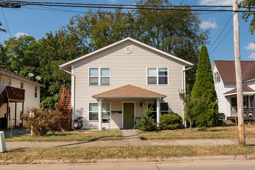 More Photos Of 902-908 W Mill St, Carbondale Apartments For Sale
