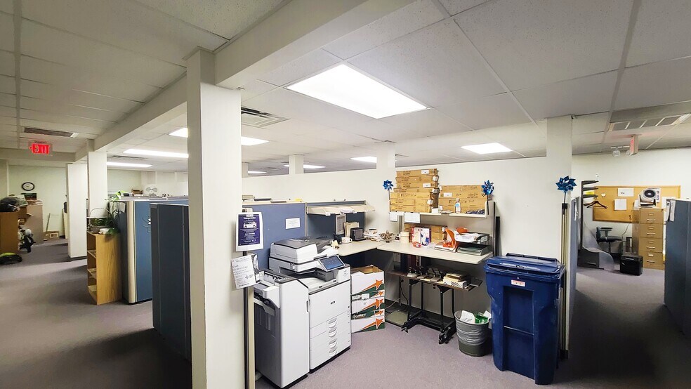 More Photos Of 710 W 8th St, Fort Scott Office For Sale