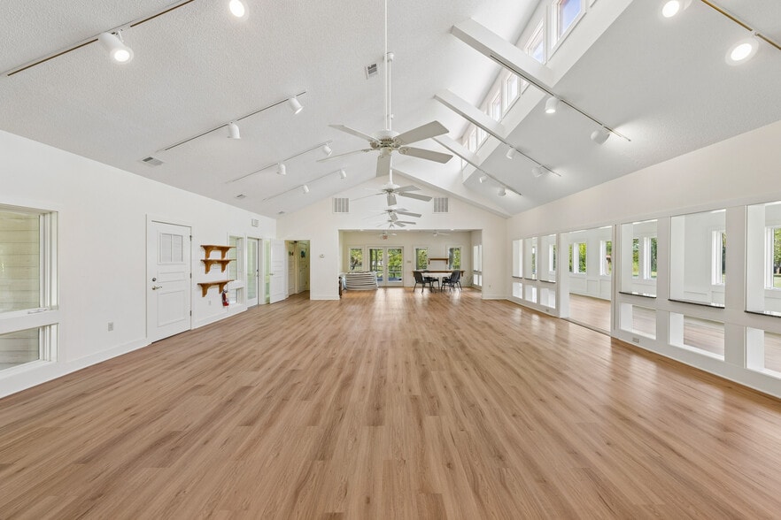 More Photos Of 205 Coosaw Way, Ridgeland Lodge Meeting Hall For Sale