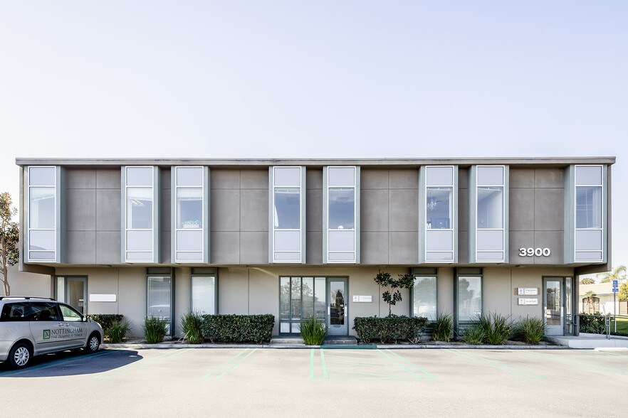 More Photos Of 3900 Birch St, Newport Beach Office For Lease