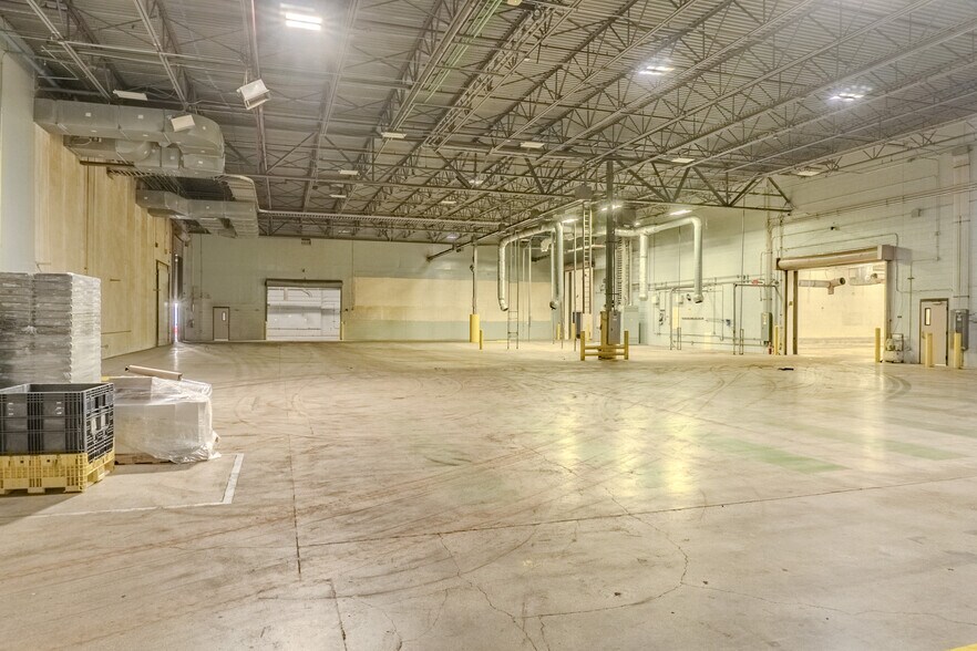 More Photos Of 4611 Wiseman Blvd, San Antonio Manufacturing For Sale