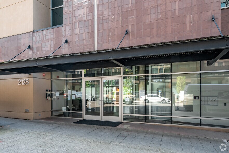 More Photos Of 2125-2131 Western Ave, Seattle Office For Lease