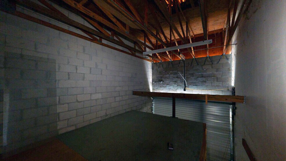 More Photos Of 461 Forrest Ave, Cocoa Warehouse For Lease