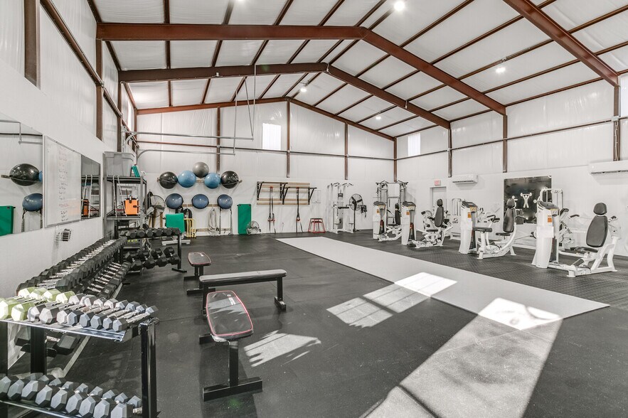 More Photos Of 1725 NE 16th St, Newcastle Warehouse For Sale