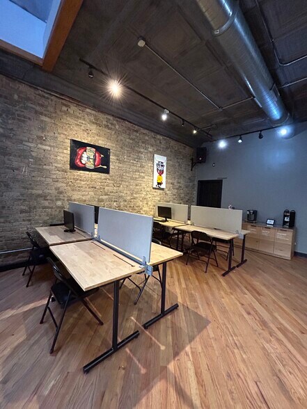 More Photos Of 1415 N Ashland Ave, Chicago Storefront Retail Residential For Lease