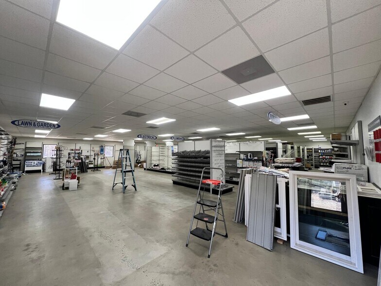 More Photos Of 1314 N Van L Mungo Blvd, Pageland Storefront Retail Office For Sale