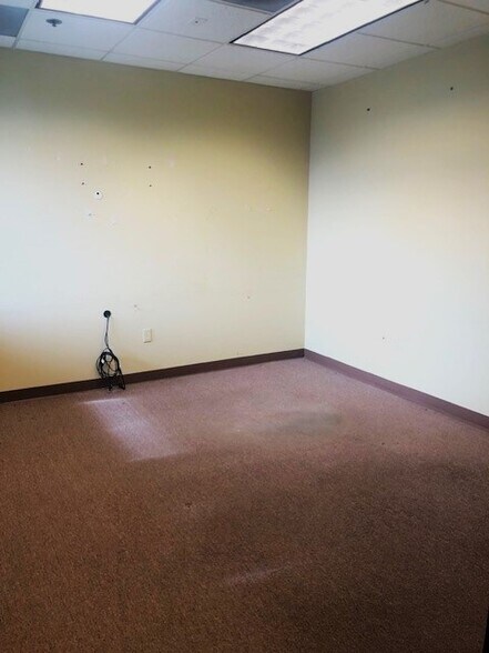 More Photos Of 2031 W Alameda Ave, Burbank Medical For Lease