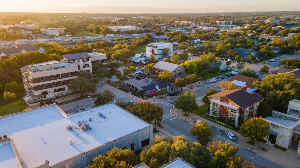 More Photos Of 411 W Main St, Round Rock Unknown For Lease