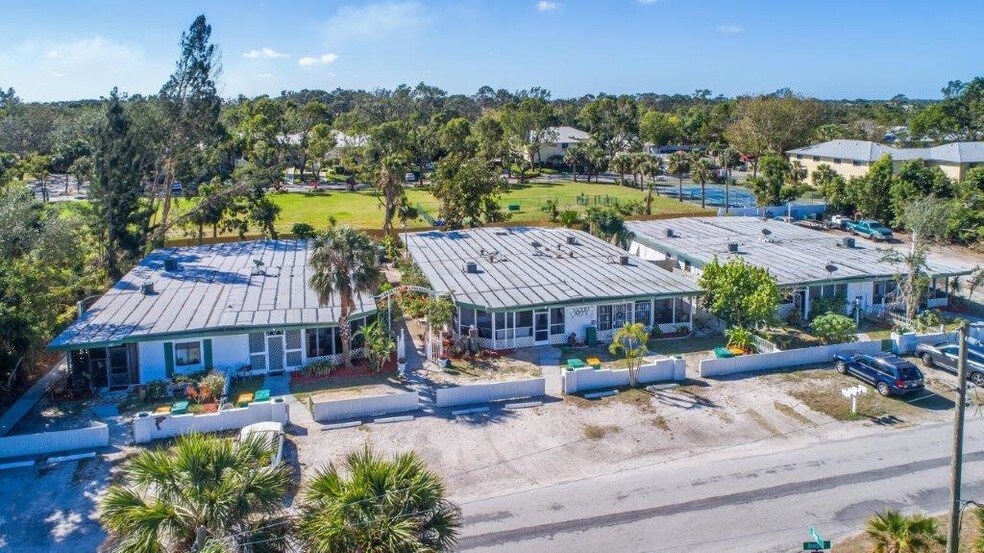 Primary Photo Of 3100 Areca Ave, Naples Apartments For Sale