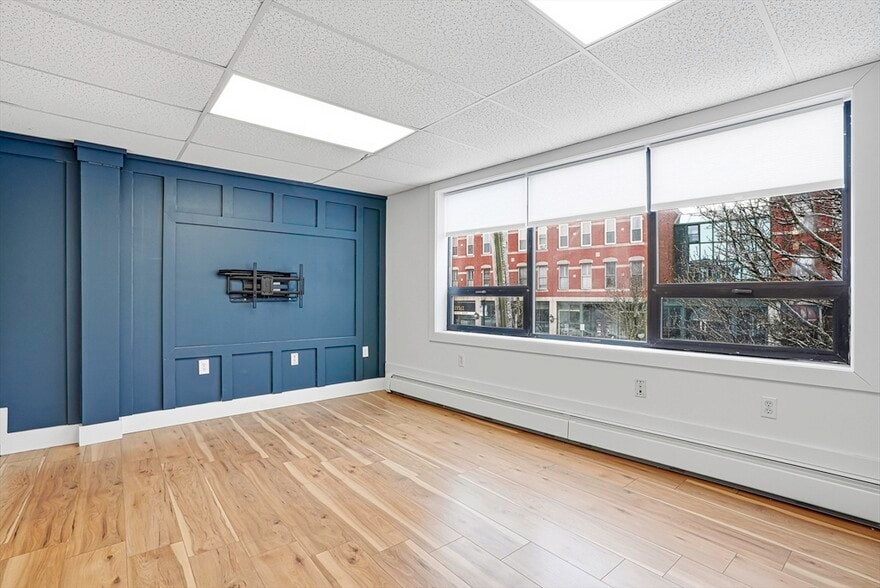 More Photos Of 10-16 South St, Westborough Office For Sale