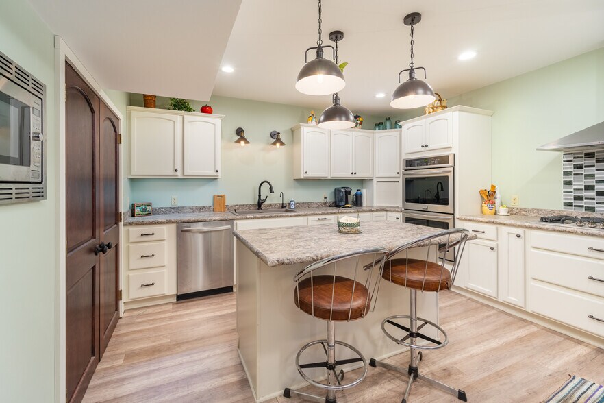 More Photos Of 1310 IL Highway 26, Princeton Specialty For Sale