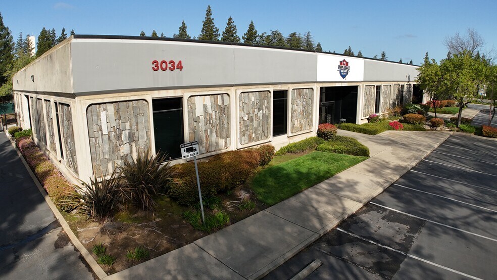 Primary Photo Of 3034 Gold Canal Dr, Rancho Cordova Flex For Sale