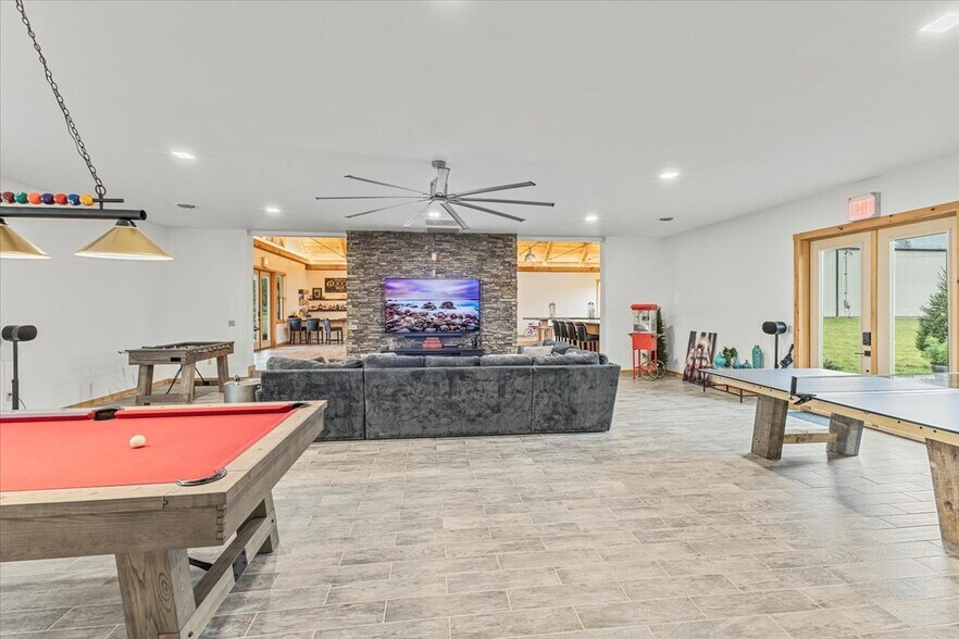 More Photos Of 241 Industrial Park Rd, Mountain City Warehouse For Sale