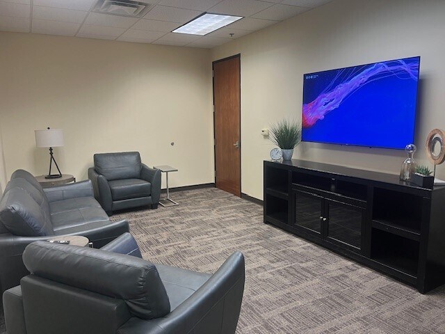More Photos Of 8970 E Raintree Dr, Scottsdale Office For Lease