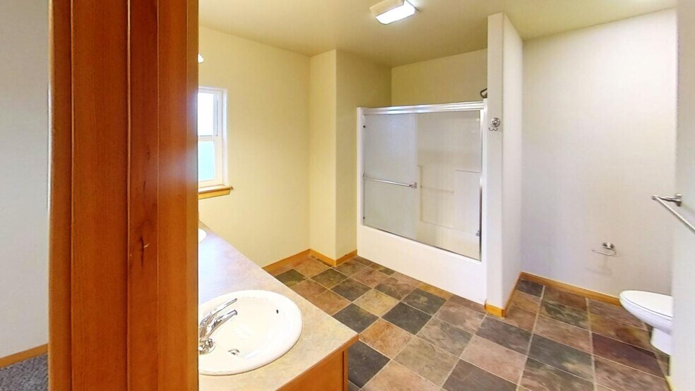 More Photos Of 1954 Willard Ave, Ferndale Apartments For Sale