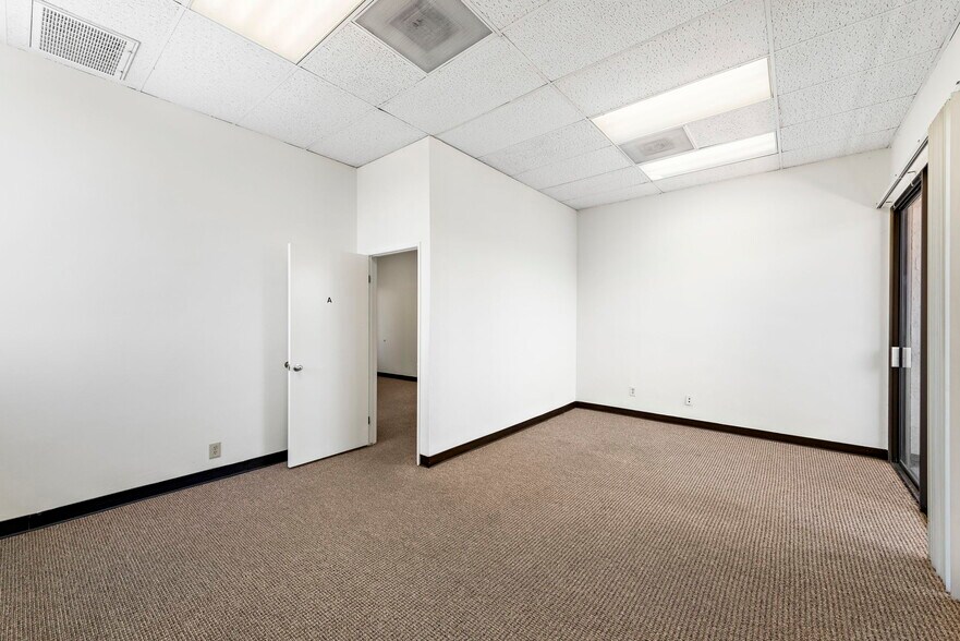 More Photos Of 1131 E Main St, Tustin Office Residential For Lease