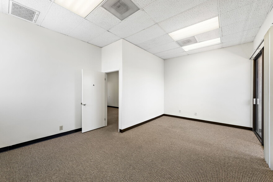 More Photos Of 1131 E Main St, Tustin Office Residential For Lease
