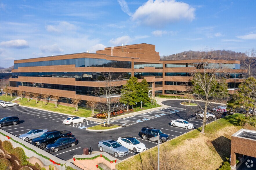 More Photos Of 5410 Maryland Way, Brentwood Unknown For Lease