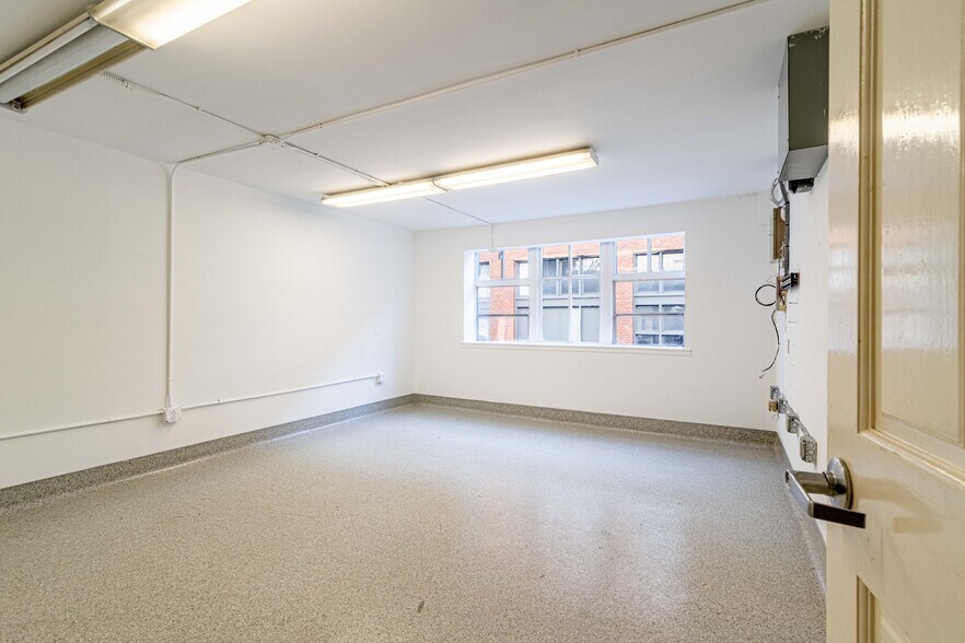 More Photos Of 1430-1480 Van Ness Ave, San Francisco Freestanding For Lease