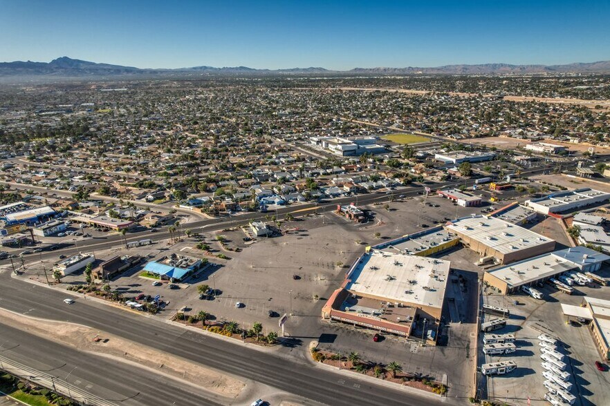 More Photos Of 4640 E Flamingo Rd, Las Vegas Storefront Retail Office For Lease